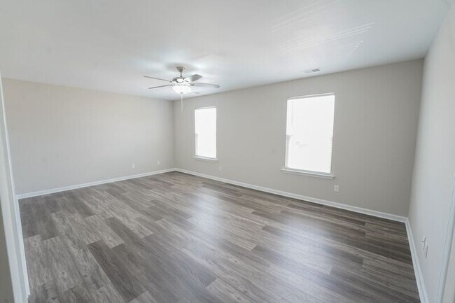 Building Photo - 105 Butternut Blvd