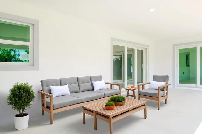 Building Photo - 10235 Stonecrop Ave