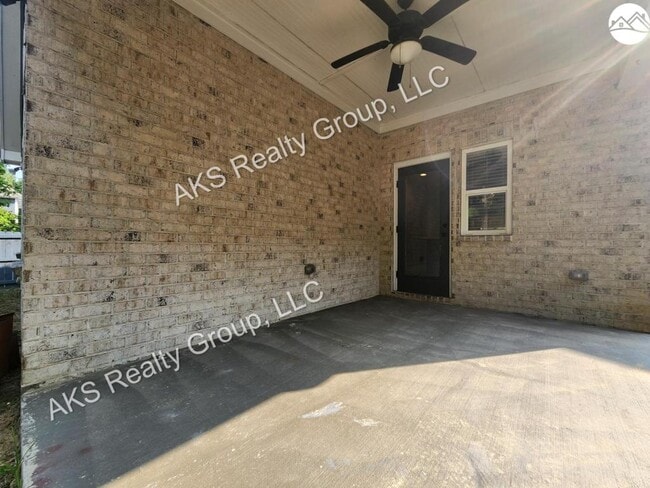 Building Photo - 2307 Park Side Ln