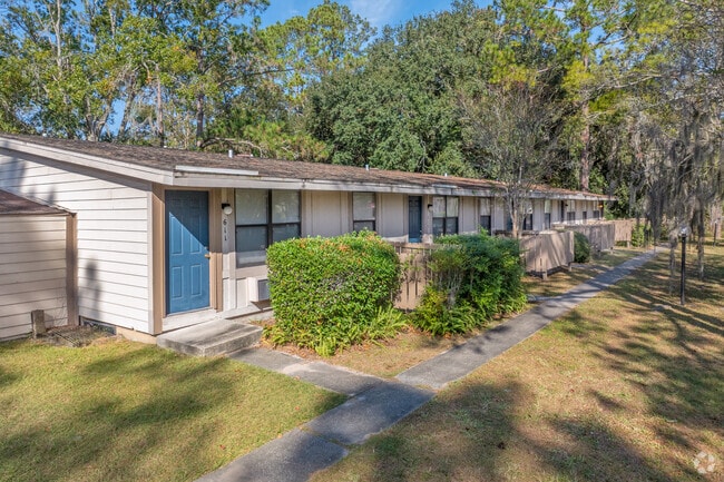 Building Photo - Rivers End