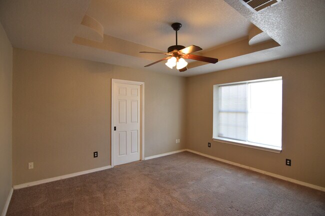 Building Photo - 5301 Williams Dr