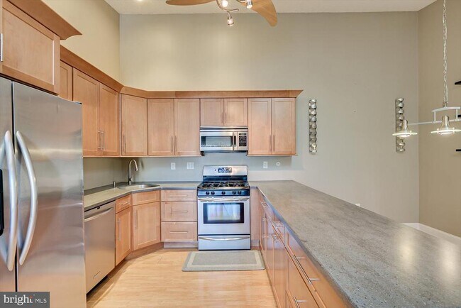 Building Photo - 268 Kempsey Dr