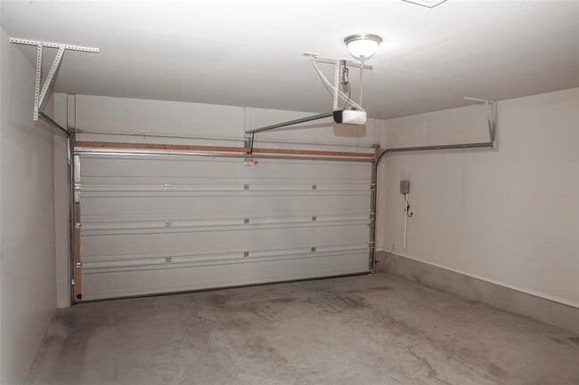 Building Photo - 5334 Cicero Dr