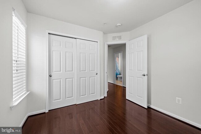 Building Photo - 7316 Elkridge Crossing Way