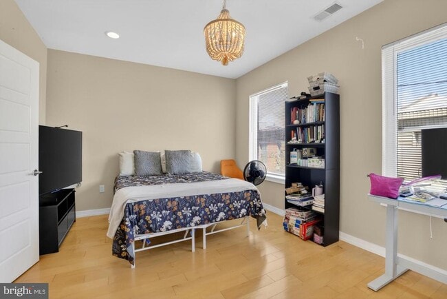 Building Photo - 1504 Earl St