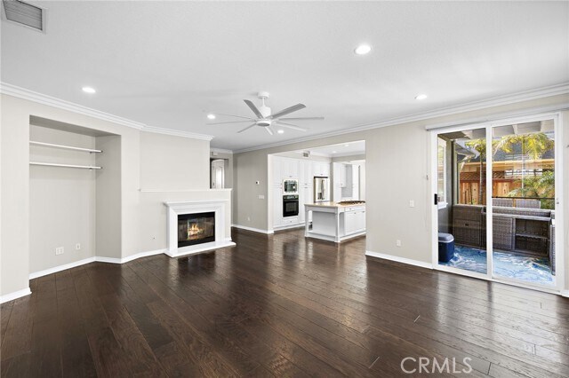 Building Photo - 6981 Shoreline Dr