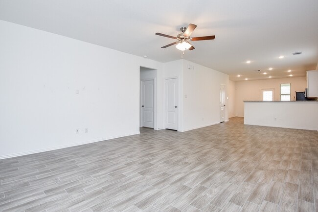 Building Photo - 31326 Black Frst Xing