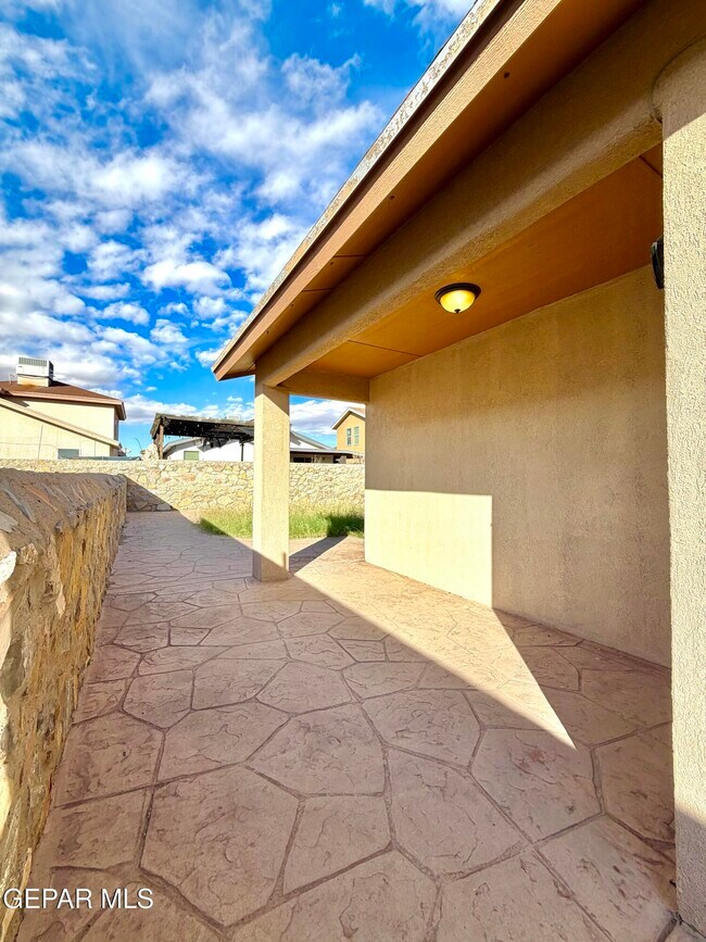 Building Photo - 14213 Ranier Point Dr