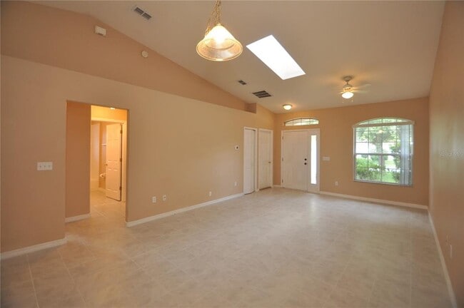 Building Photo - 69 Rose Dr