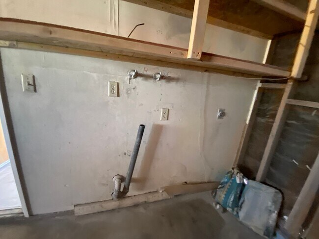 Building Photo - 18511 Symeron Rd