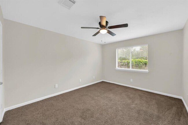 Building Photo - 22727 Bridgewater Dr
