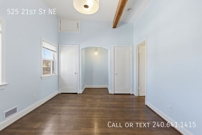 Building Photo - 525 21st St NE