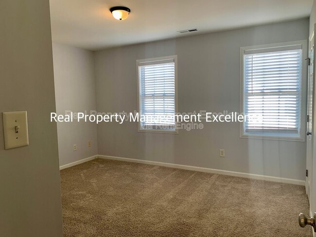 Building Photo - 110 Caribbean CT'