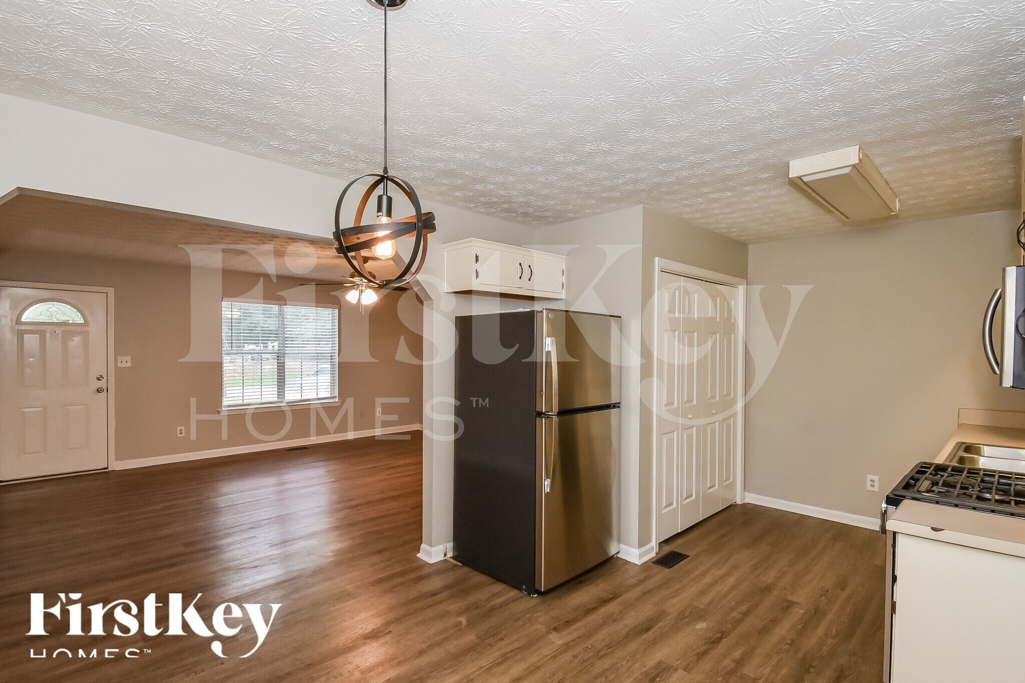 Building Photo - 176 Shadow Wood Dr