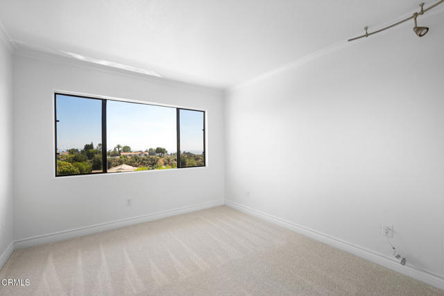 Building Photo - 183 Spinks Canyon Rd