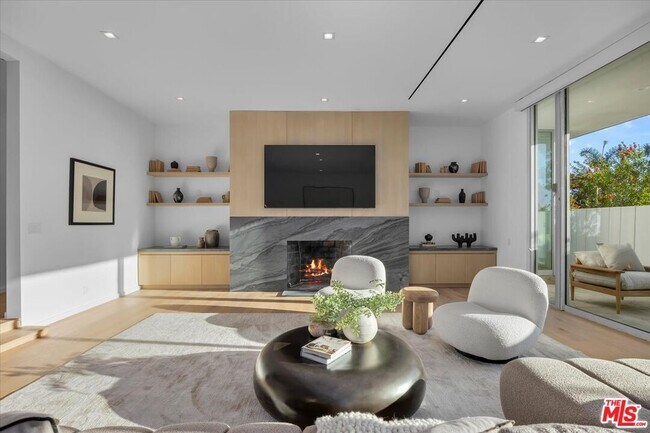 Building Photo - 1836 Loma Vista Dr