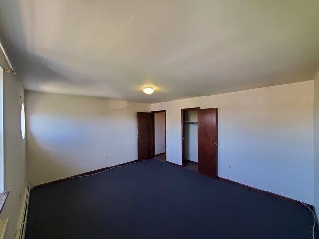 Bedroom 3 - 754 E 216th St