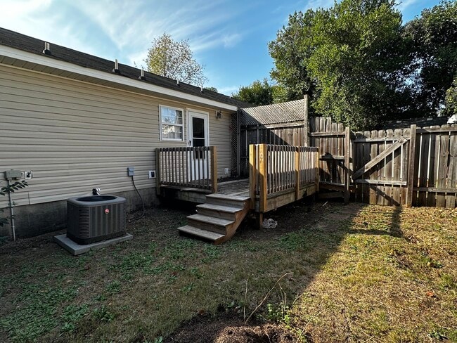 Building Photo - 1998 Wrightsboro Rd