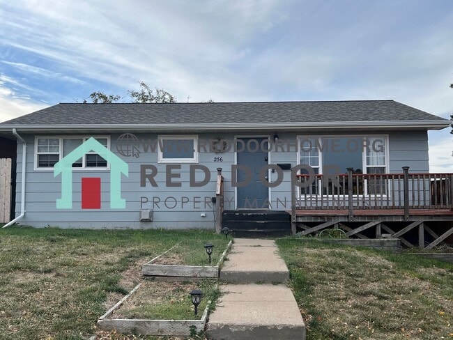 Building Photo - 4 bed / 2 bath Home with Tesla charging station