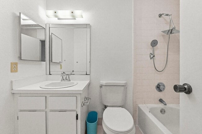 Building Photo - 1464 NW 97th Terrace