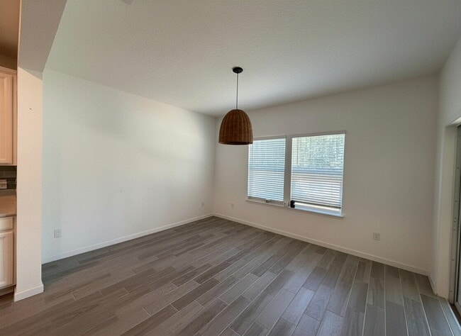 Building Photo - Highland Chase 3-Car Garage