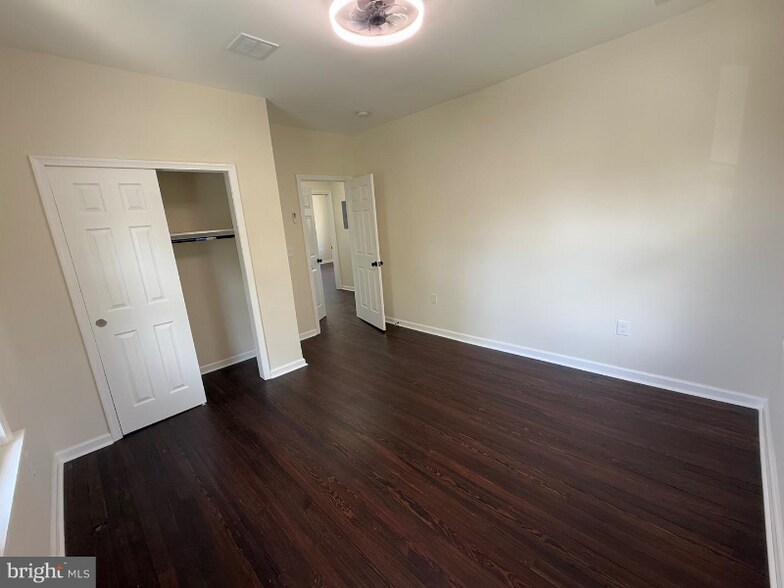 Building Photo - 1210 Eldridge Ave