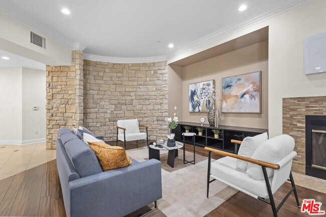 Building Photo - 4848 Wilshire Blvd