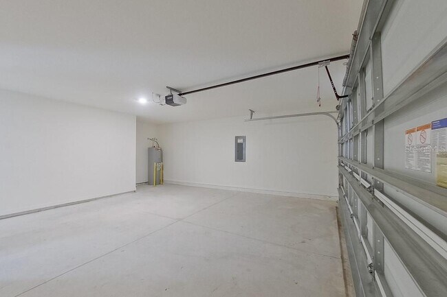 Building Photo - 4459 SW 85 Ln