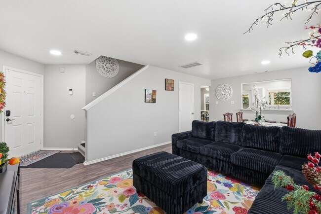 Building Photo - 9519 Maple Green Ln