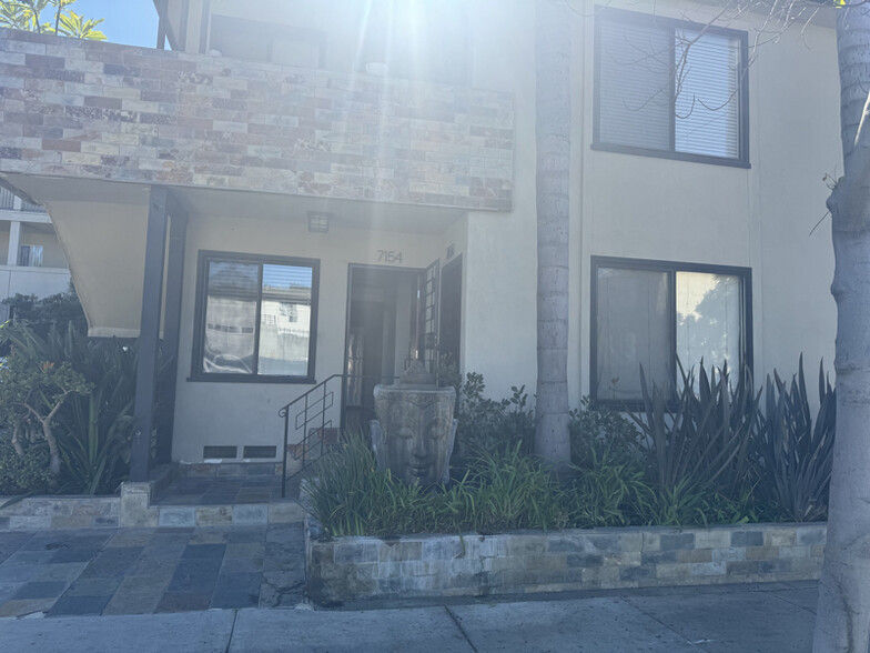 Primary Photo - 7154 Lexington Ave