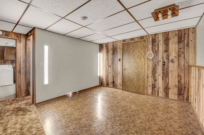 Building Photo - 8563 E Saratoga Pl