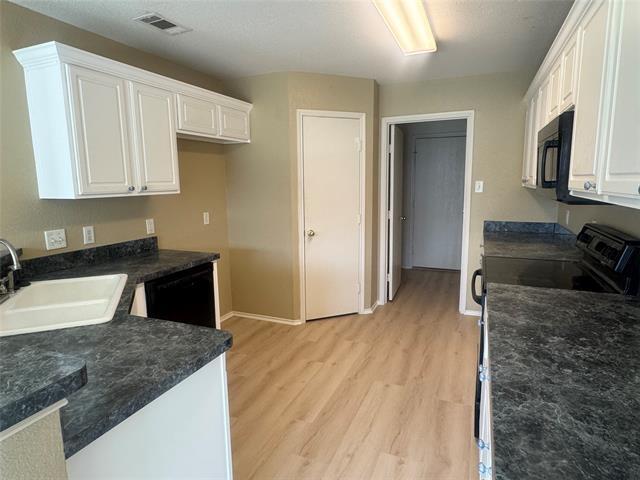 Building Photo - 908 Cedar Ridge Ln