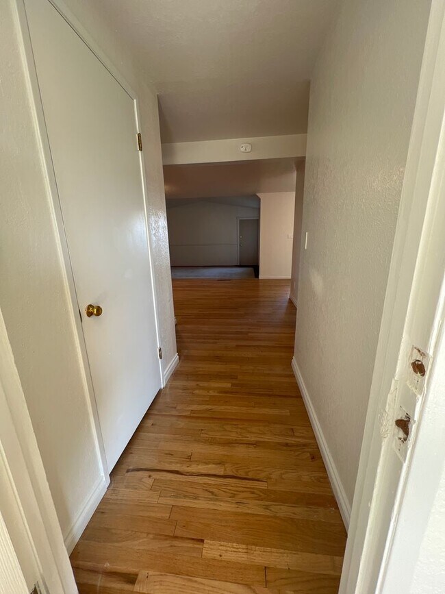 Building Photo - 120 N 55th Ave