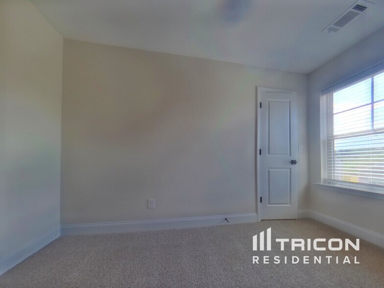Building Photo - 488 Cantrell Dr
