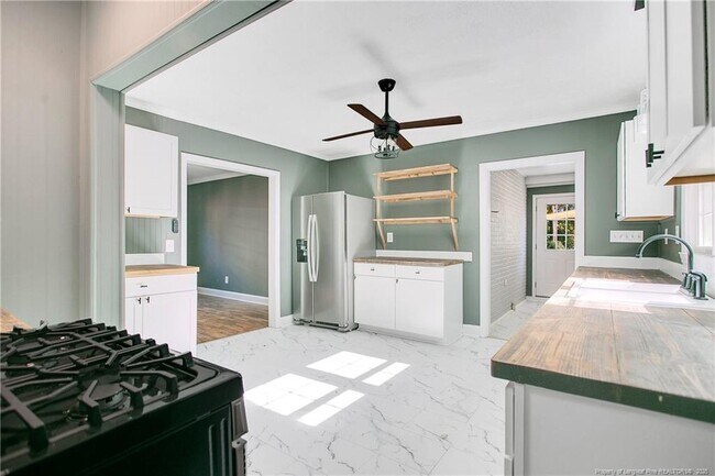 Building Photo - 410 Fairfax Ave