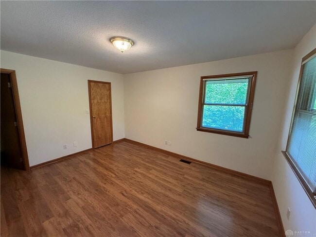 Building Photo - 2162 Willowgrove Ave