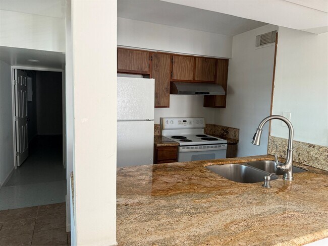 Building Photo - 6601 Sands Point Dr