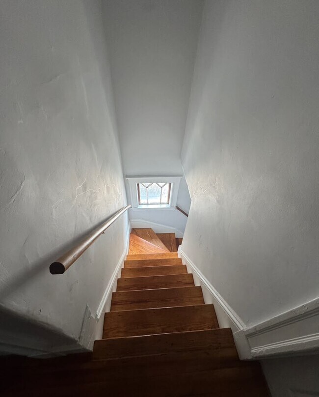 Building Photo - 29 Sammett St