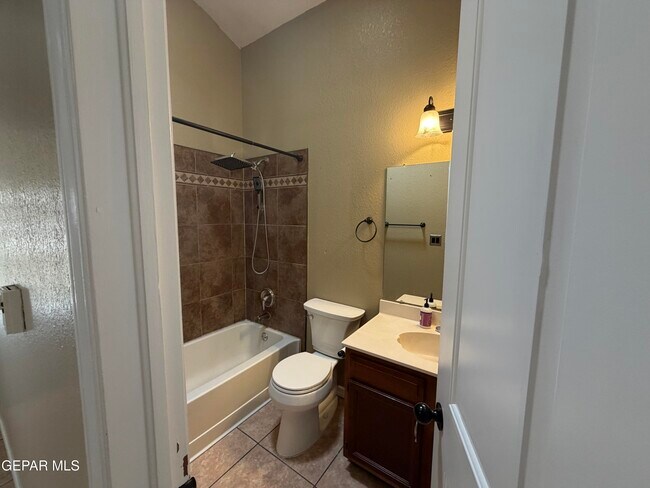 Building Photo - 2243 Seagull Dr