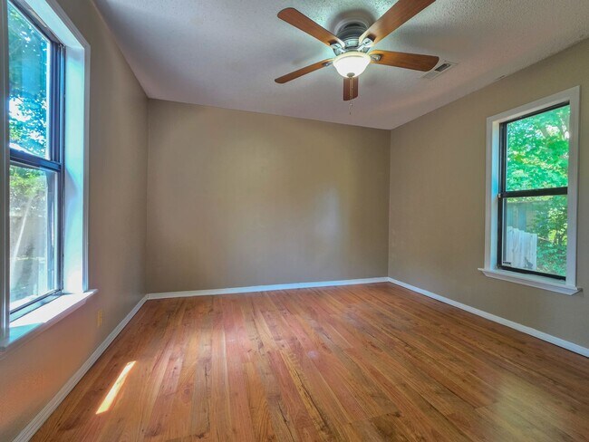 Building Photo - 1505 Garland Ave