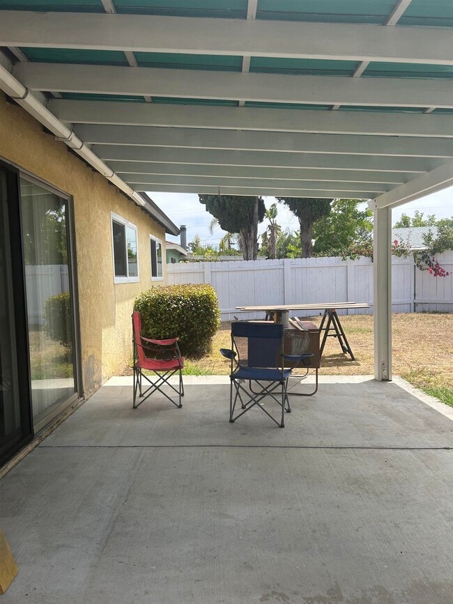 Building Photo - 2862 Mimika Pl
