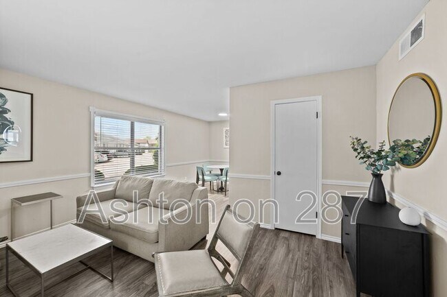 Building Photo - 1301 W Hwy 287 Byp