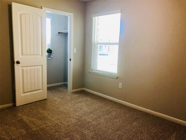 Building Photo - 13941 Heidhorn Dr