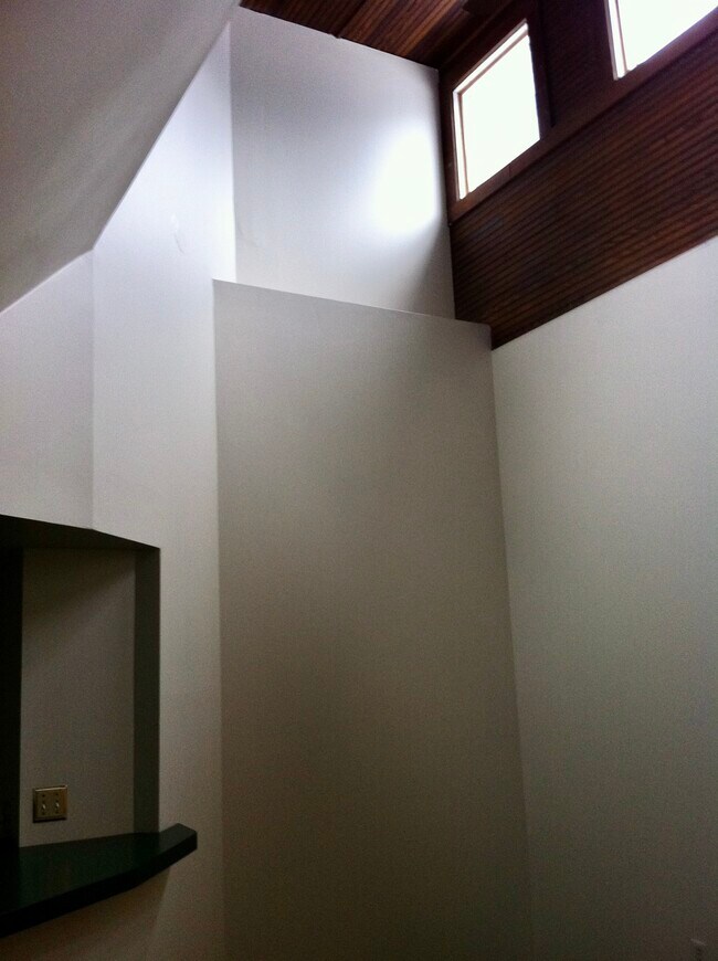 Building Photo - 10863 Main St