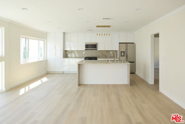 Building Photo - 1223 23rd St