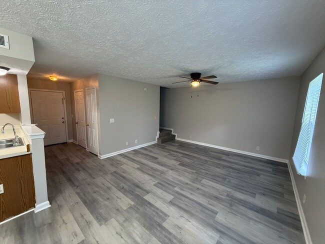 Building Photo - 272 Indian Park Dr