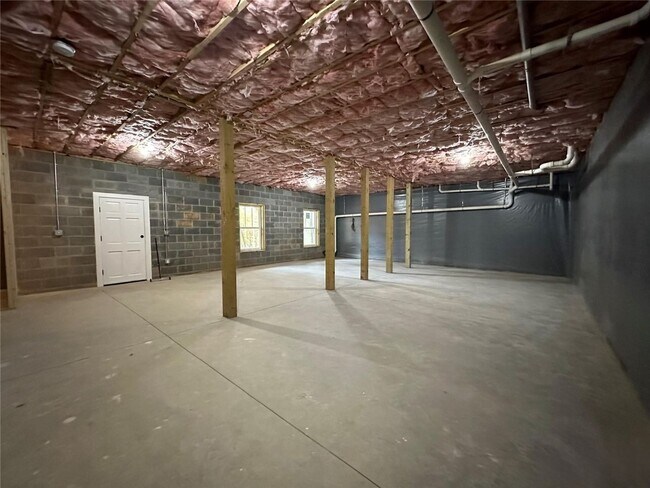 Building Photo - FURNISHED - 12-Month Lease - Farmhouse-Sty...