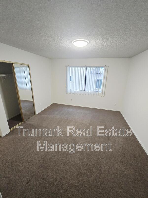 Building Photo - 553 E Orange Grove Ave