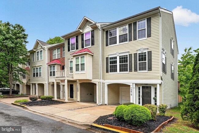 Building Photo - 13810 Fareham Ln