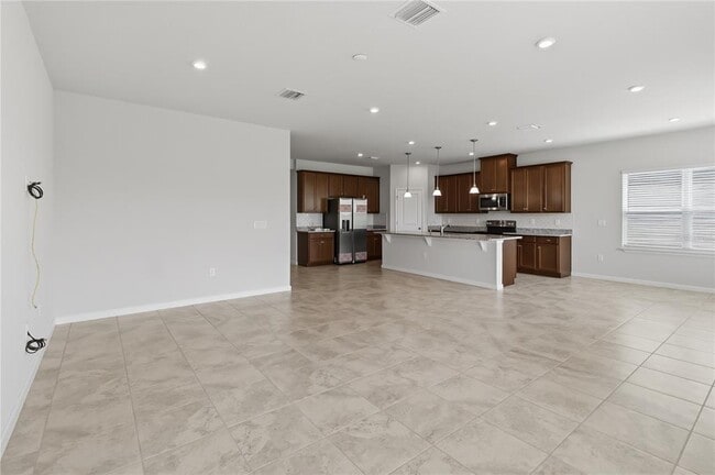 Building Photo - 5581 Vigo Lp